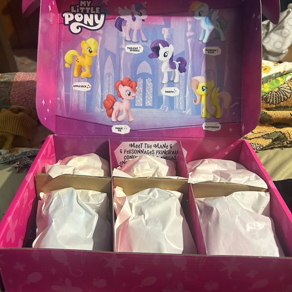 Brand new never opened my little pony action figure set - Picture 1 of 5